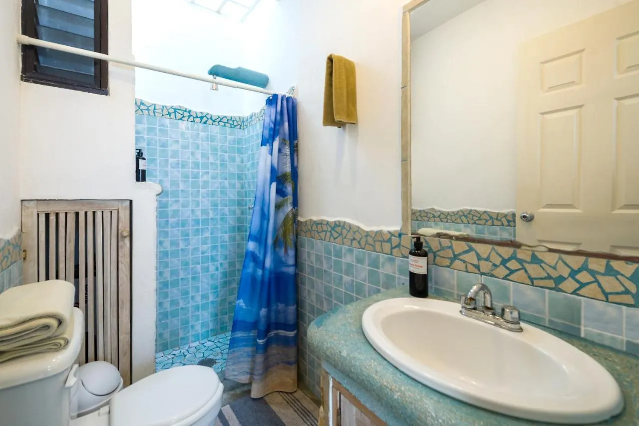 Апарт-отель Mi Casa Es Tu Casa Near Beach Apartments Плая-дель-Кармен